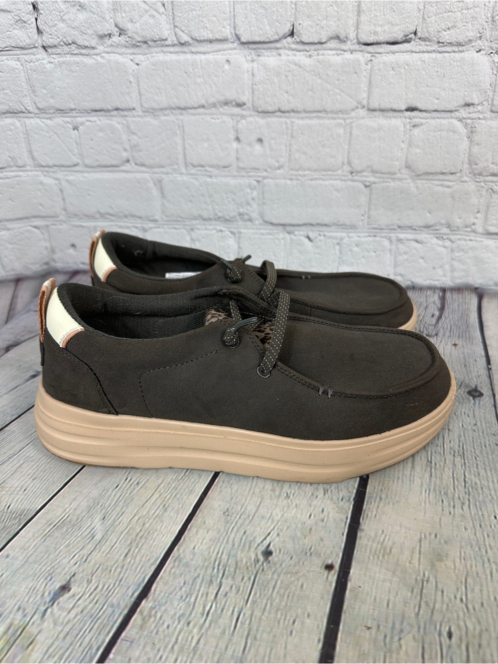 Hey Dude Wendy Nova women's platform slip-ons size 9
